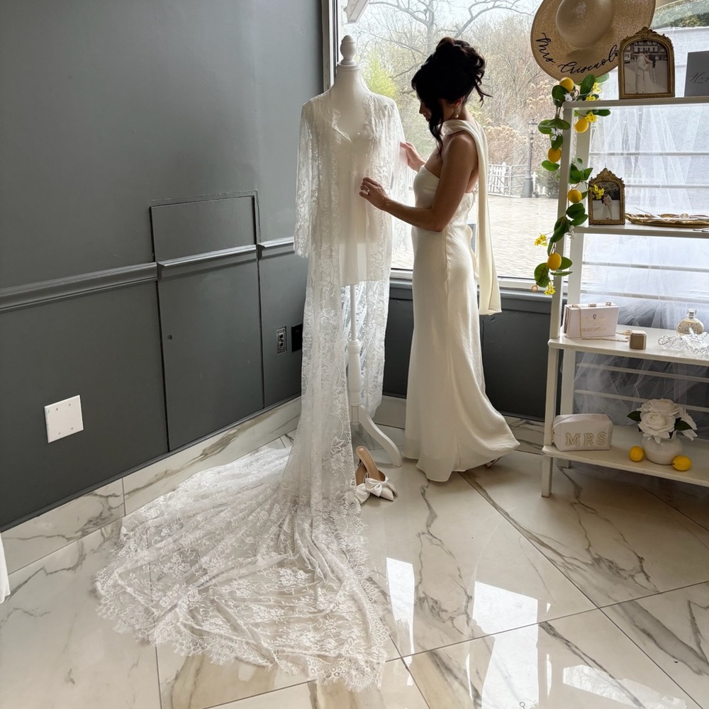 White Lace Bridal Robe